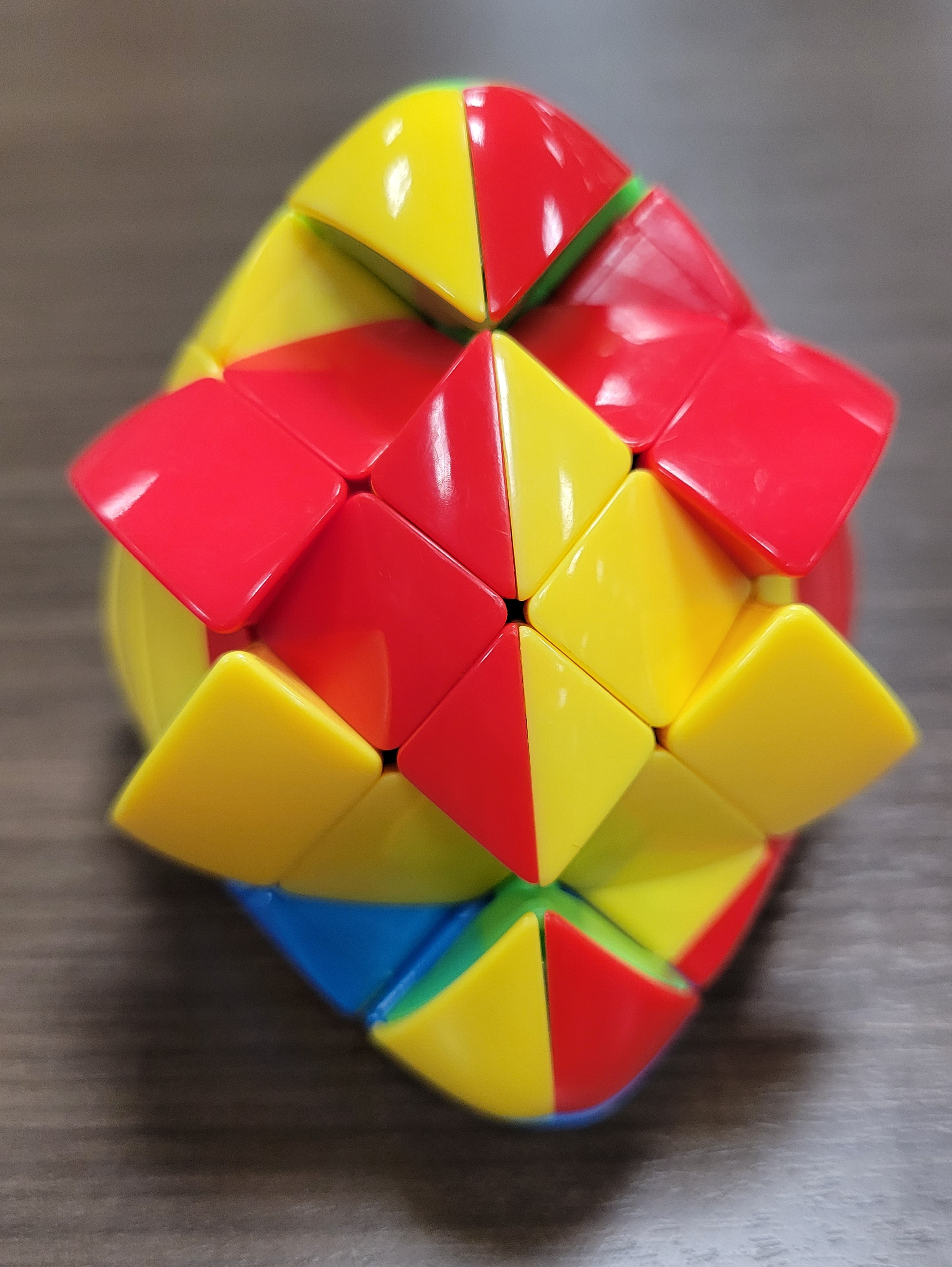 4x4 megamorphix with edges rotated 90 degrees around the last layer center